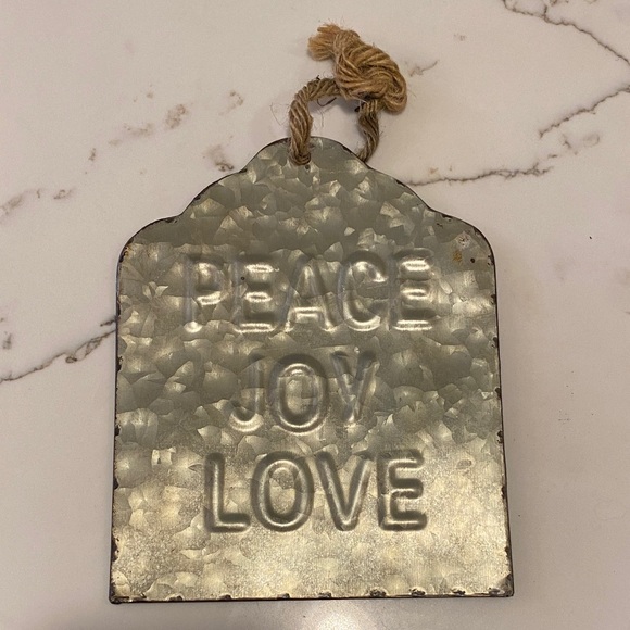 Rustic Metal Wall Hanging with Rope - Picture 2 of 7